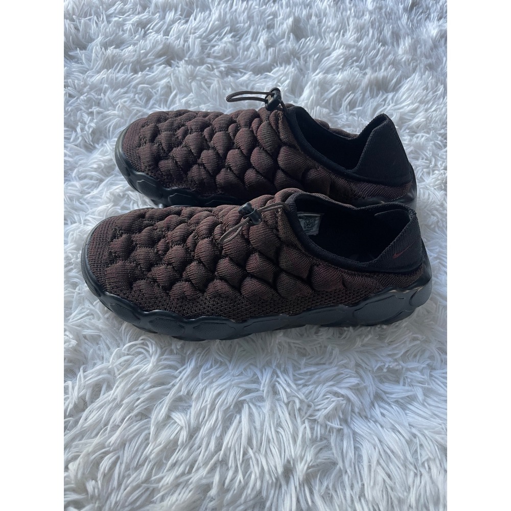 Nike FlyKnit Haven Slip On Sneakers - Picture 3 of 12